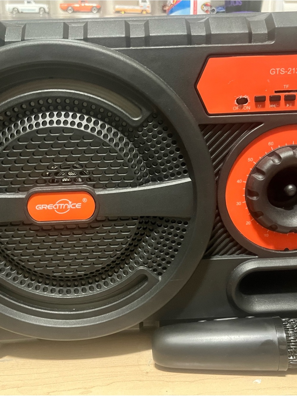 Portable Bluetooth Speaker - Black & Red